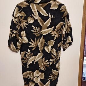 Pierre Cardin S  pit to pit 20 length 27 EX COND Black ,tan and cream